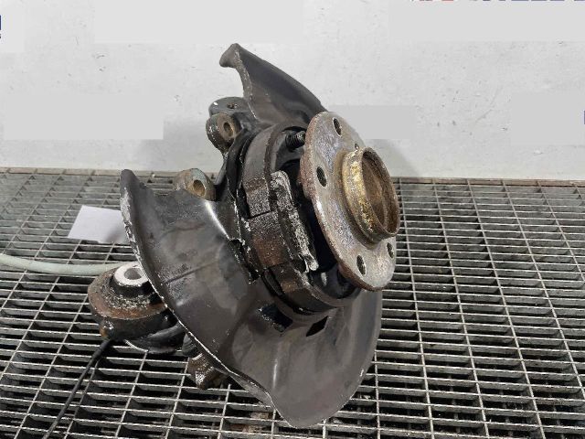 bontott BMW 1 Bal hátsó Csonkállvány