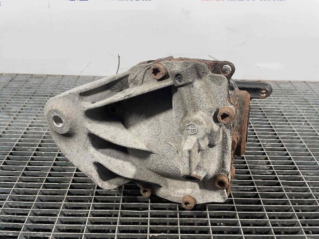 bontott BMW 1 Differenciálmű Tartó Bak