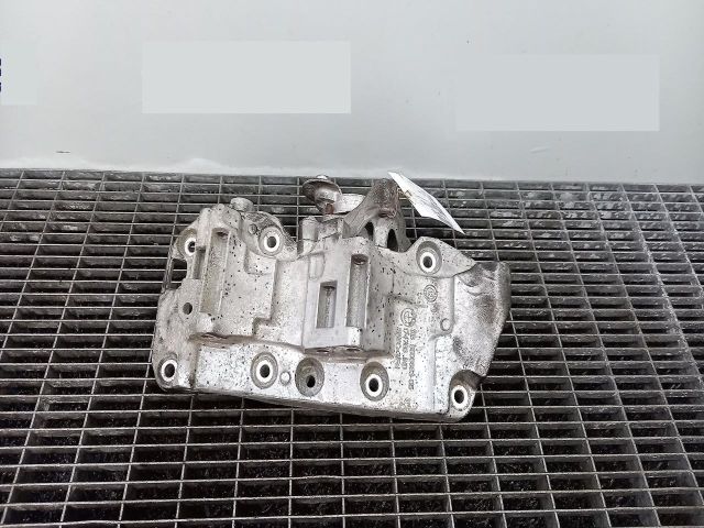 bontott BMW 1 Generátor Tartó Bak
