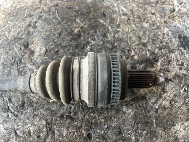 bontott BMW 1 Jobb Féltengely