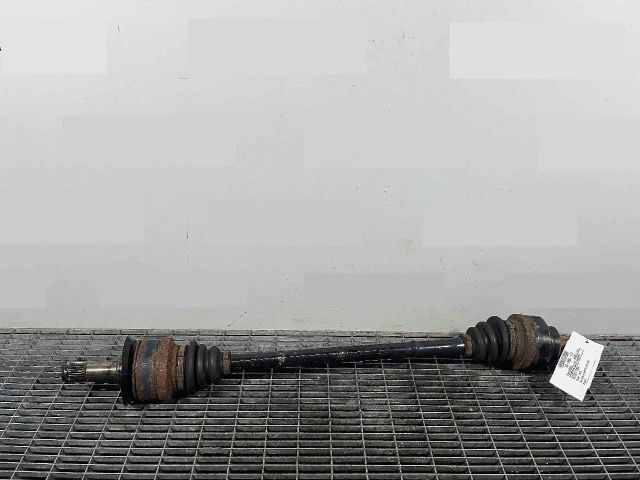 bontott BMW 1 Jobb hátsó Féltengely