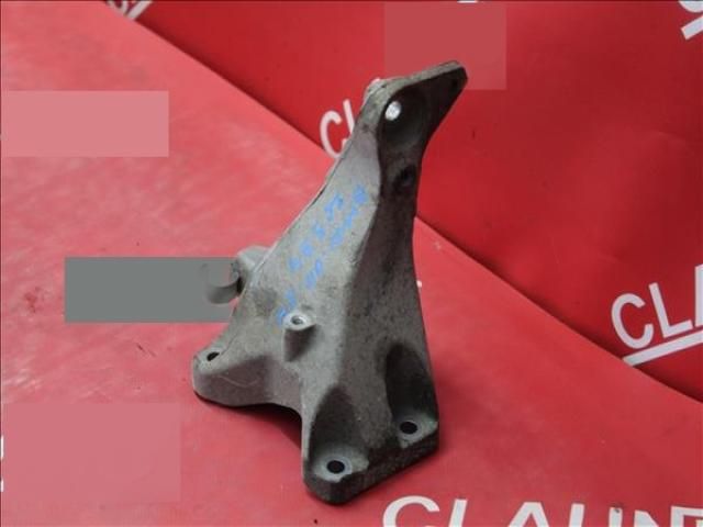 bontott BMW 1 Motor Tartó Bak (Fém)