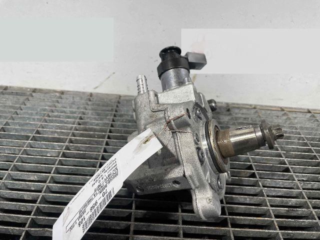 bontott BMW 1 Nagynyomású Szivattyú