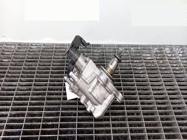 bontott BMW 1 Nagynyomású Szivattyú