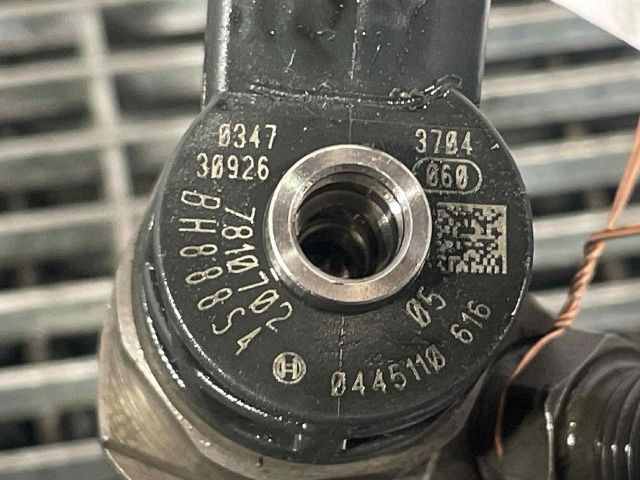 bontott BMW 1 Porlasztó (1 db)