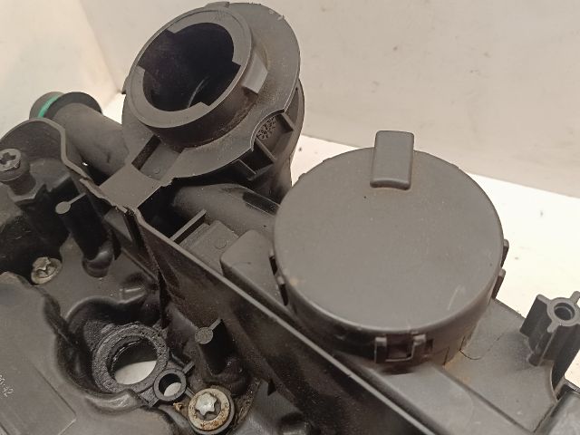 bontott BMW 1 Szelepfedél