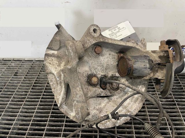 bontott BMW 1 Bal első Csonkállvány