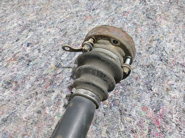 bontott BMW 1 Bal Féltengely