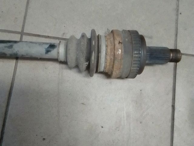 bontott BMW 1 Bal hátsó Féltengely