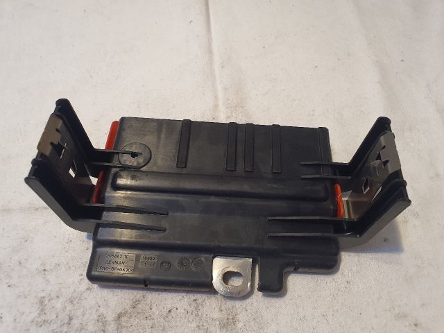 bontott BMW 1 Biztosítéktábla Motortér