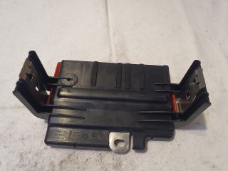 bontott BMW 1 Biztosítéktábla Motortér