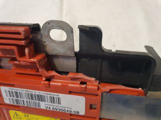 bontott BMW 1 Biztosítéktábla Motortér