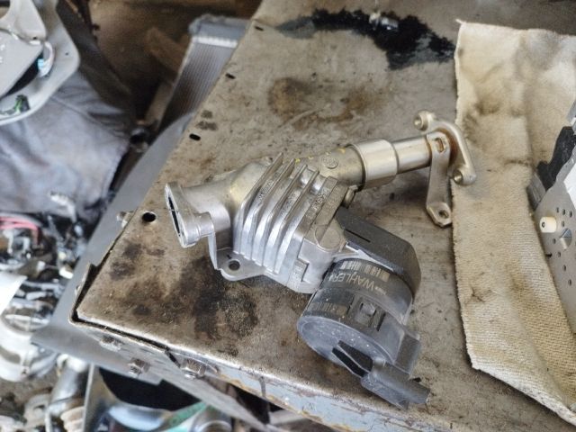 bontott BMW 1 EGR / AGR Szelep