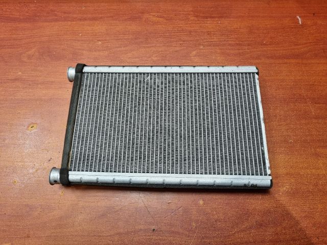 bontott BMW 1 Fűtőradiátor