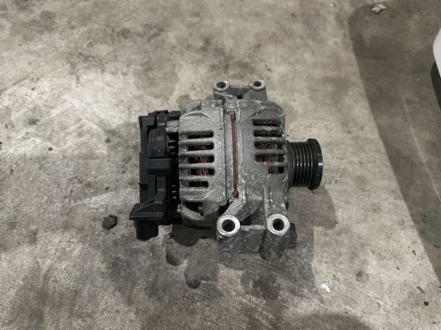 bontott BMW 1 Generátor