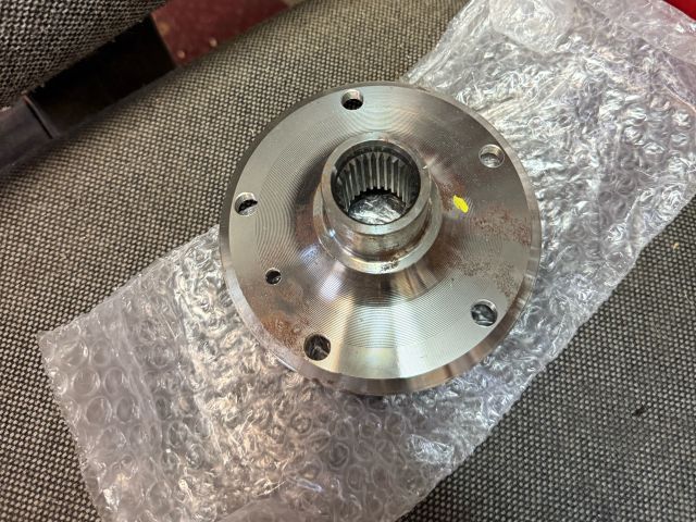 bontott BMW 1 Hátsó Kerékagy (Pozíciófüggetlen)