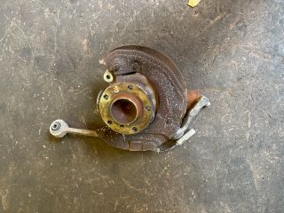 bontott BMW 1 Jobb első Csonkállvány Kerékaggyal