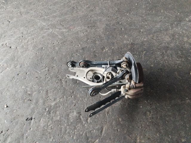 bontott BMW 1 Jobb hátsó Kerékagy