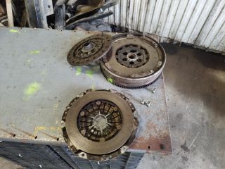 bontott BMW 1 Kuplung Szett Lendkerékkel