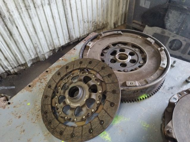 bontott BMW 1 Kuplung Szett Lendkerékkel