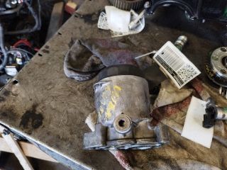 bontott BMW 1 Olajszűrő Ház