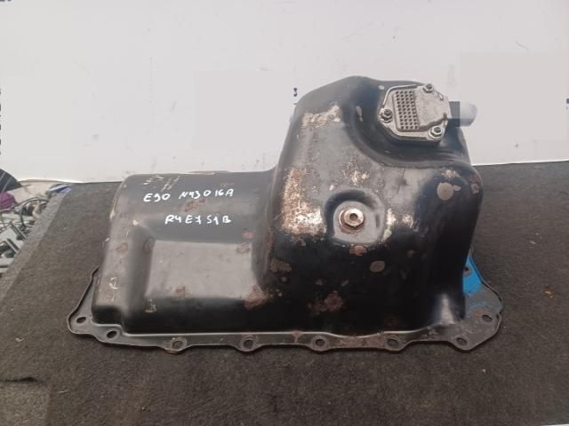 bontott BMW 1 Olajteknő
