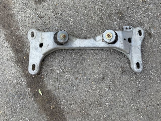 bontott BMW 1 Váltó Tartó Bak (Pozíciófüggetlen)