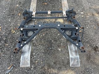 bontott BMW 1 Első Bölcső