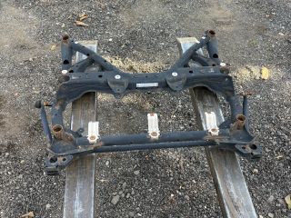 bontott BMW 1 Első Bölcső