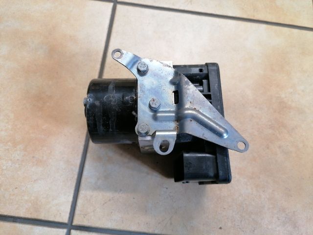 bontott BMW 1 ABS Kocka