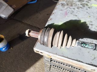 bontott BMW 1 Bal hátsó Féltengely