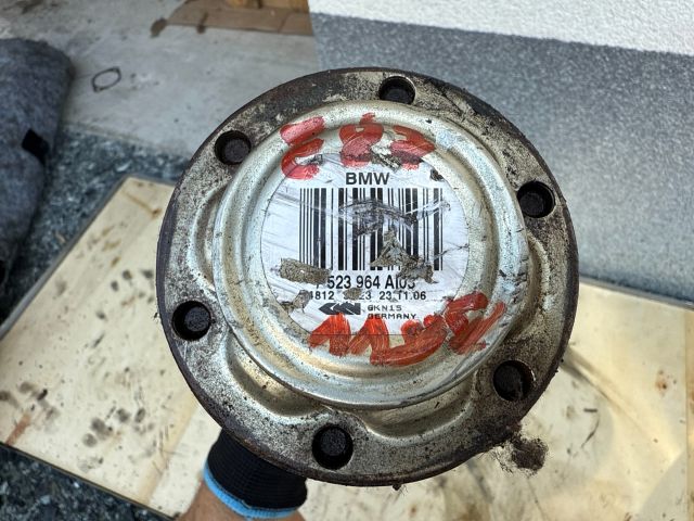 bontott BMW 1 Bal hátsó Féltengely