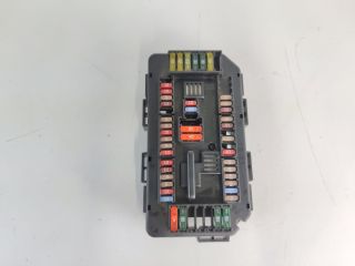 bontott BMW 1 Biztosítéktábla Motortér