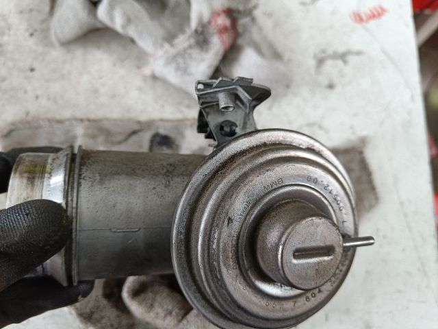 bontott BMW 1 EGR / AGR Vákum Szelep