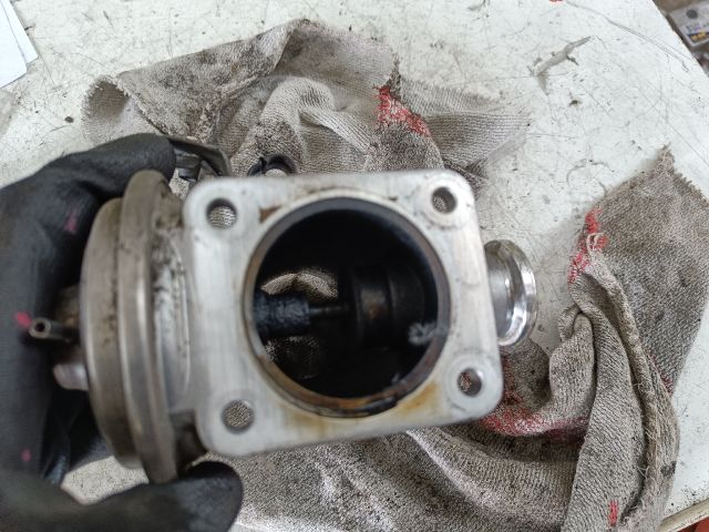 bontott BMW 1 EGR / AGR Vákum Szelep