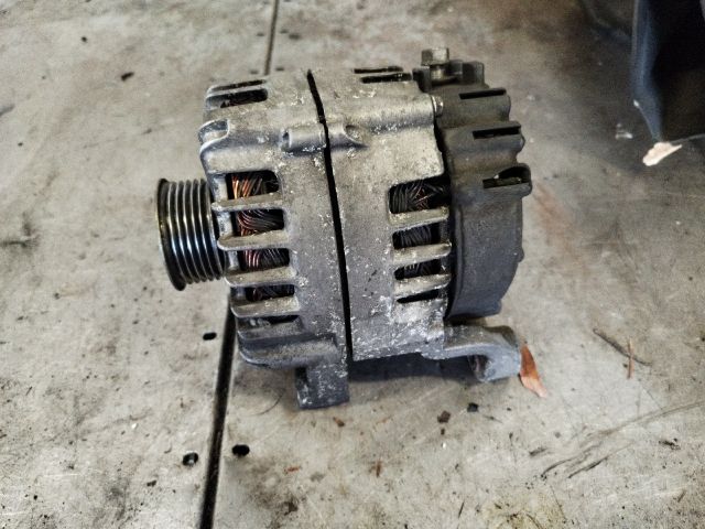 bontott BMW 1 Generátor