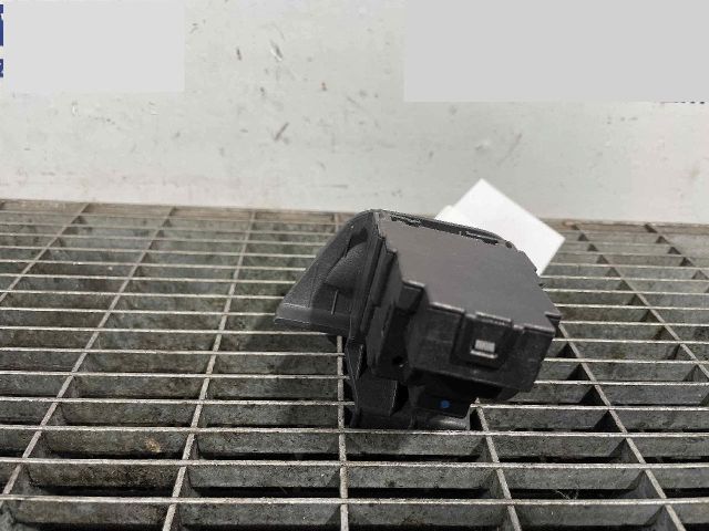 bontott BMW 1 Gyújtáskapcsoló