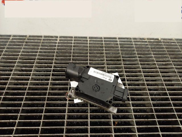 bontott BMW 1 Hűtőventilátor Relé