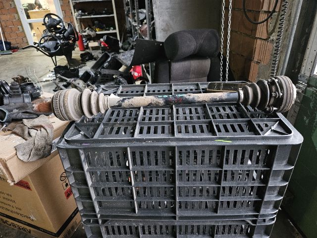 bontott BMW 1 Jobb Féltengely