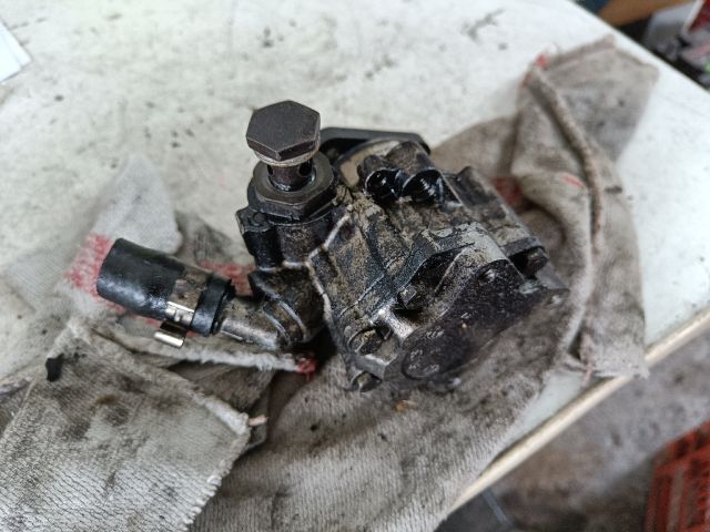 bontott BMW 1 Kormányszervó Motor (Hidraulikus)