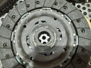 bontott BMW 1 Kuplung Szett (Szerkezet, Tárcsa)