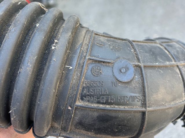 bontott BMW 1 Légbeömlő Cső