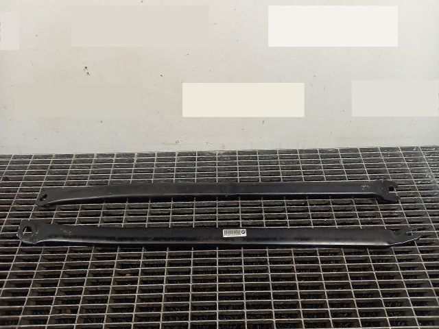 bontott BMW 1 Motor Tartó Bak (Pozíciófüggetlen)