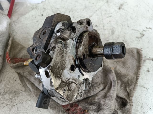 bontott BMW 1 Nagynyomású Szivattyú