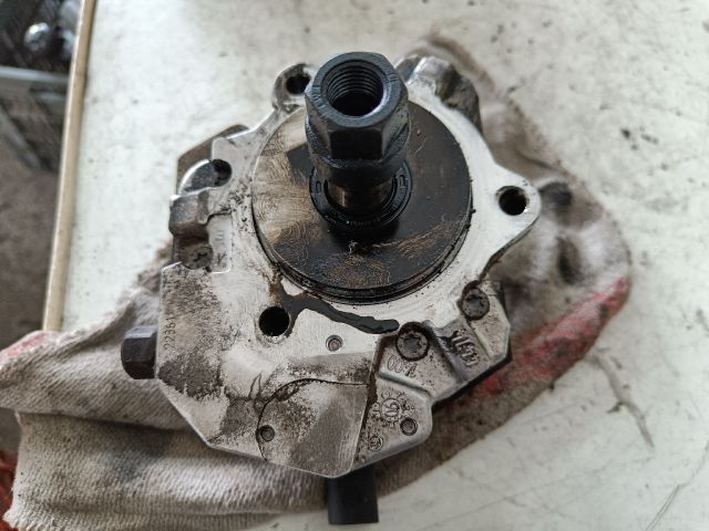 bontott BMW 1 Nagynyomású Szivattyú