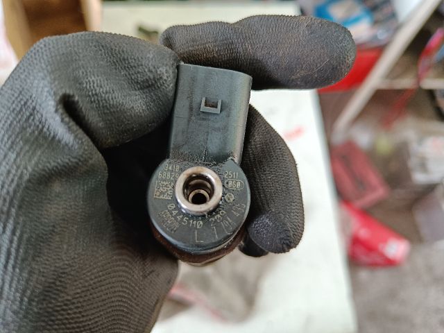 bontott BMW 1 Porlasztó (1 db)