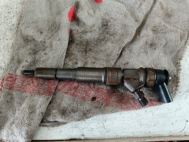 bontott BMW 1 Porlasztó (1 db)