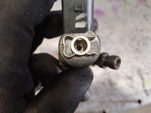 bontott BMW 1 Porlasztó (1 db)