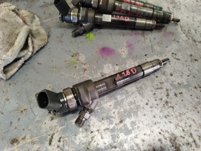 bontott BMW 1 Porlasztó (1 db)