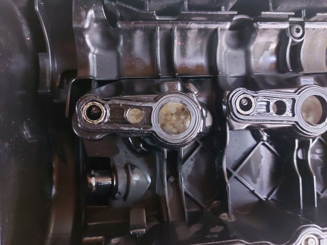 bontott BMW 1 Szelepfedél